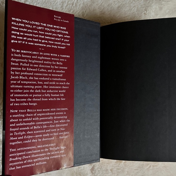 Breaking Dawn Twilight Series Novel - Picture 5 of 5